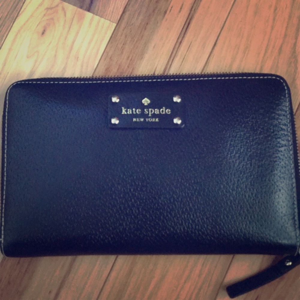 Kate Spade Travel Wallet